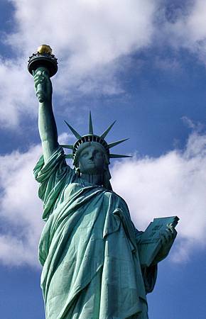 Liberty-statue-from-below2.jpg