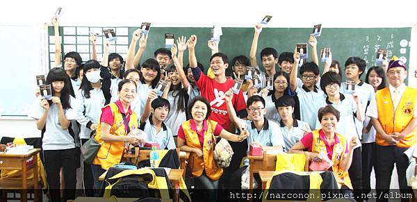 2014年10月28日戒毒成功者與獅子會攜手 花蓮自強國中校園反毒現身說法