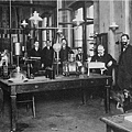 1452168817_Heinrich_Dreser_Laboratorium.jpg