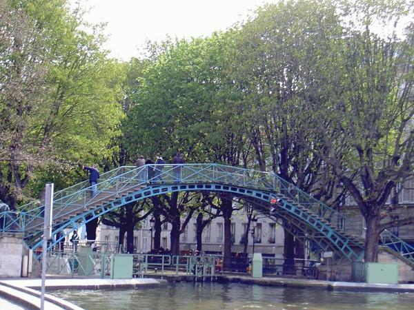 Rue Louis Blanc bridge