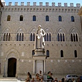 Piazza Salimbeni