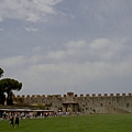 Piazza dei Miracoli與舊城門