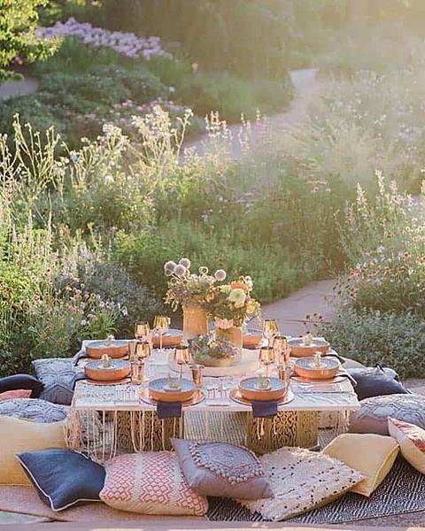 Fabulous-Summer-Garden-Party-Ideas-12-1-Kindesign.jpg