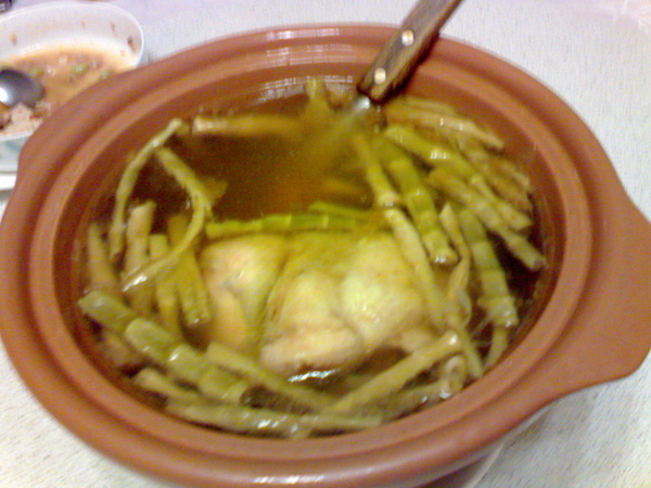 扁尖筍雞湯