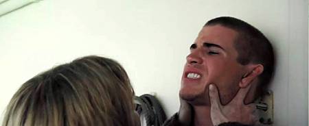 (恐怖游轮BD中英双字.rmvb)[00.50.07.669]