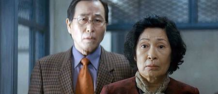 (母親_BD中字1280x720高清版.rmvb)[00.42.49.398]