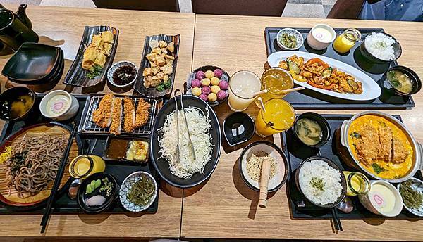 斑鳩的窩日式料理定食，還附有甜點，很豐富