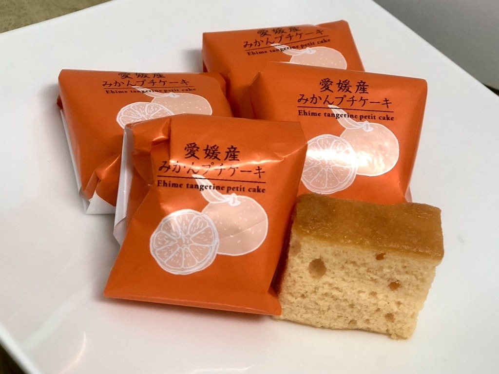 S__50094086.jpg 瀨戶內柑橘風味蜂蜜蛋糕,一口一個剛剛好