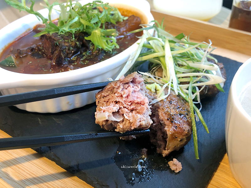 RUO.T. Teppanyaki鐵板料理漢堡排以牛肉混和豬肉