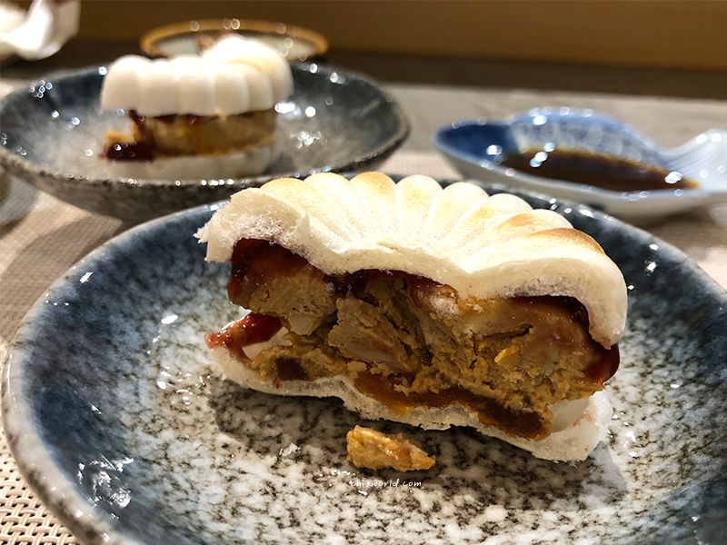 鮨初日式無菜單料理安康魚最中，吃起來像冰淇淋