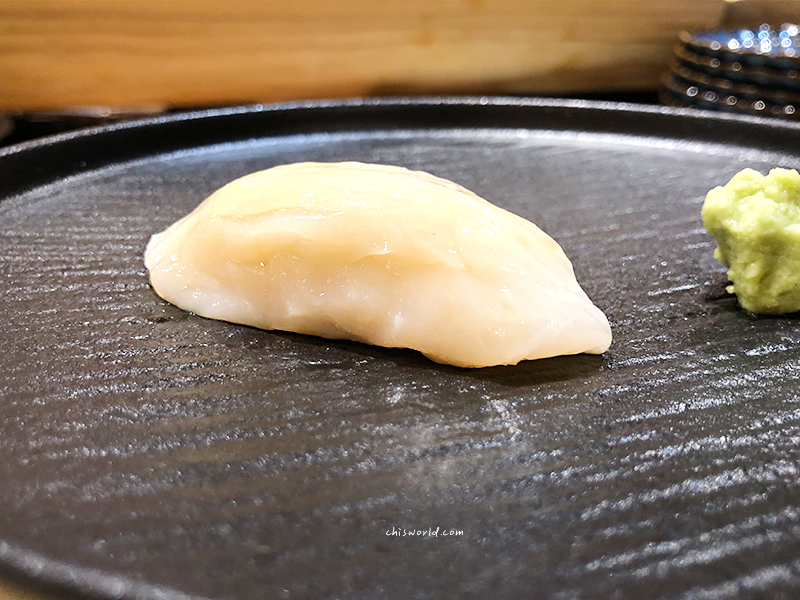 鮨初日式無菜單料理北海道干貝壽司很肥滿