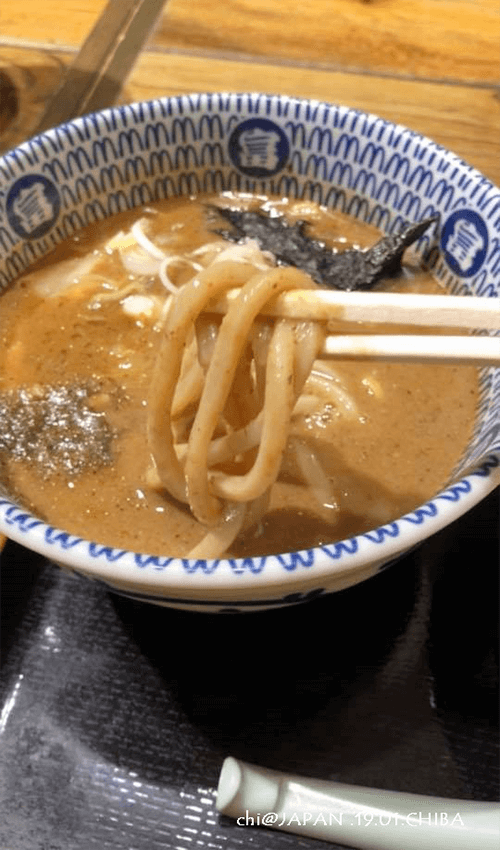富田食堂沾麵，湯頭經過長時間熬煮，非常濃郁