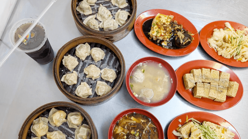 嘉義民雄蒸極軒主打蒸餃、臭豆腐，只要銅板價