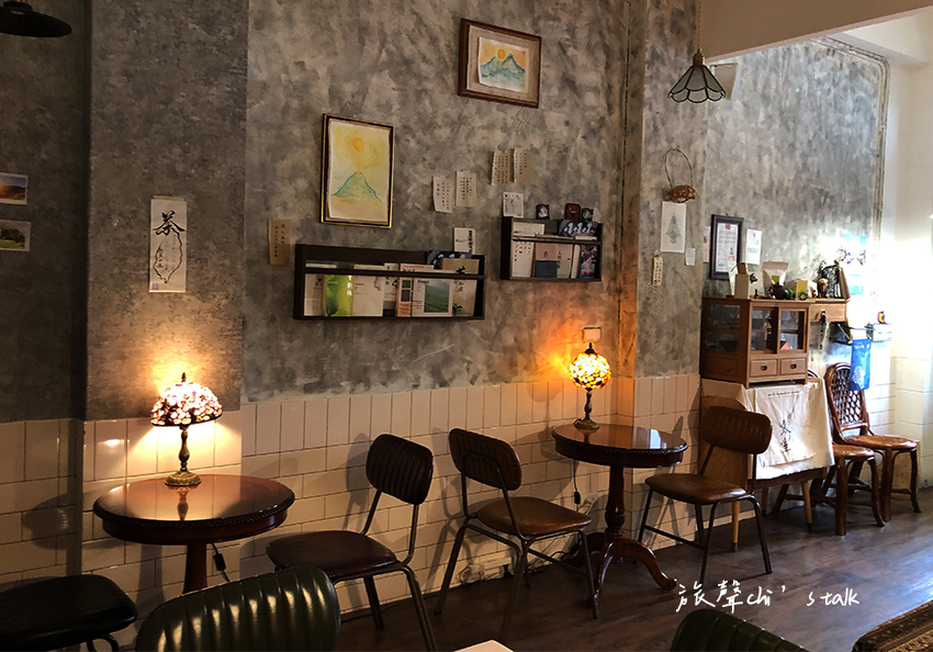 嘉義露室茶館內部裝潢懷舊