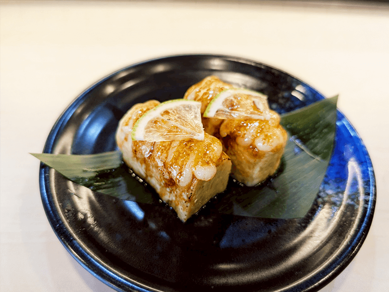 嘉義十三壽司 嘉義十三壽司個人套餐提供美乃滋玉子燒,很特別