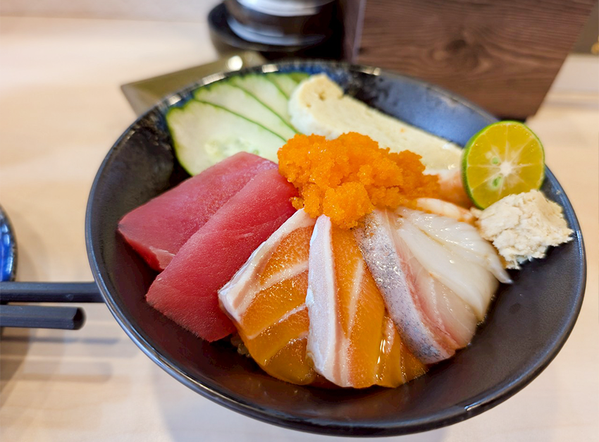 嘉義十三壽司 嘉義十三壽司海鮮丼