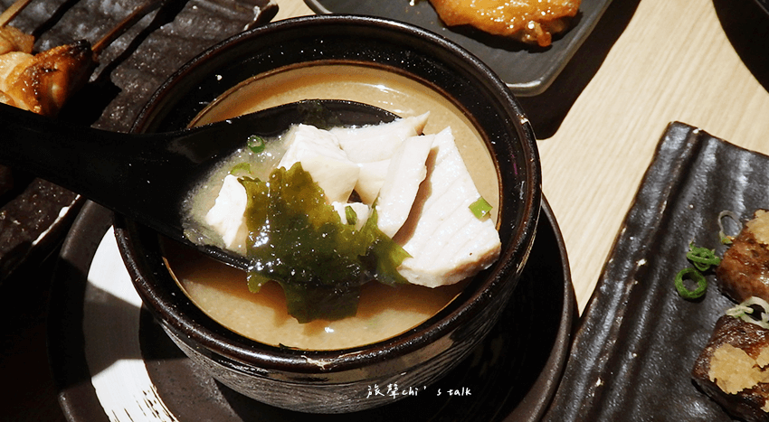 一號基地鮭魚味噌湯，道地日本味