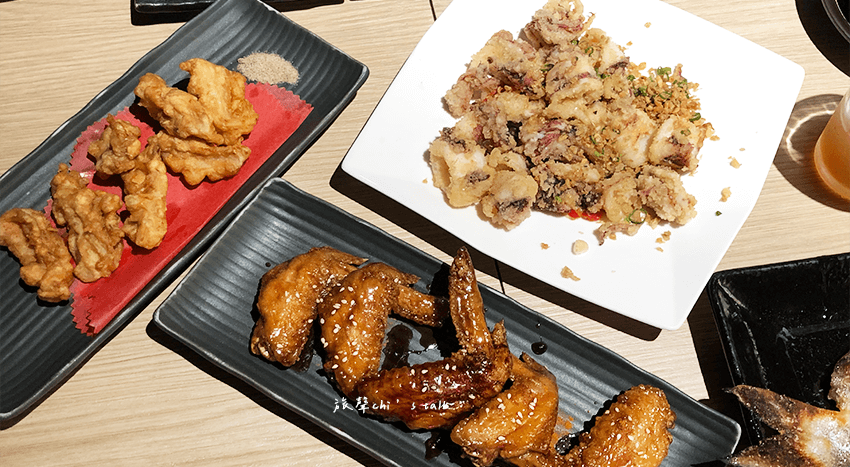 一號基地板橋店炸物種類多，推鹽酥小卷