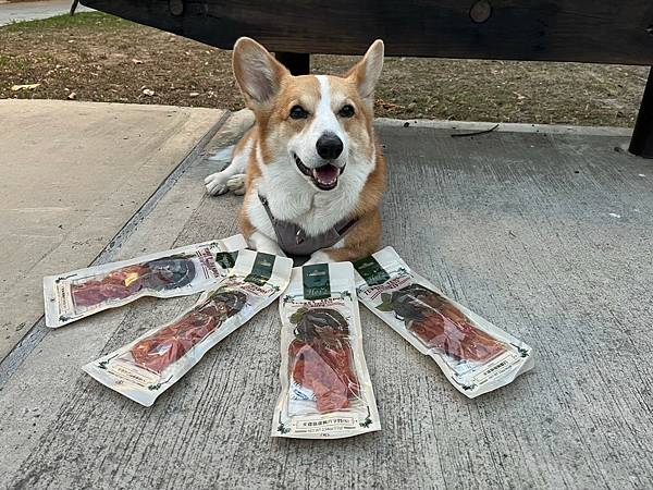 LINE_ALBUM_火雞筋_250103_1