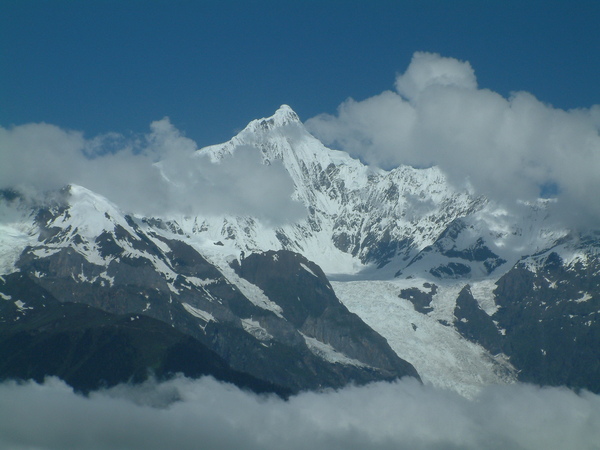 梅里雪山