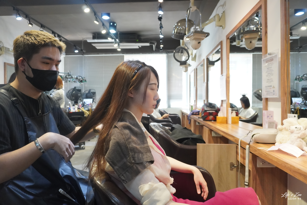 W Infinity Hair Salon 古亭店｜縮毛矯正燙加上黑耀光護髮還我baby髮質～推細膩設計師2.png