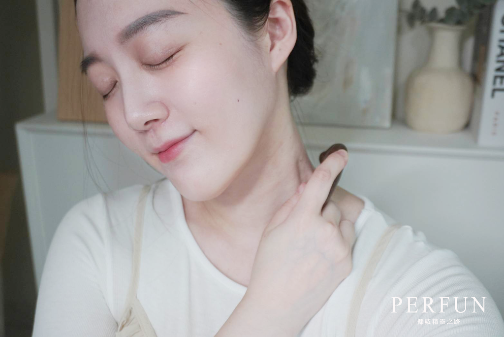塵世中的療癒時光：PERFUN【保養型精油】挪威精靈之路50ml ｜肩頸按摩精油分享｜芳療師精油品牌6.png