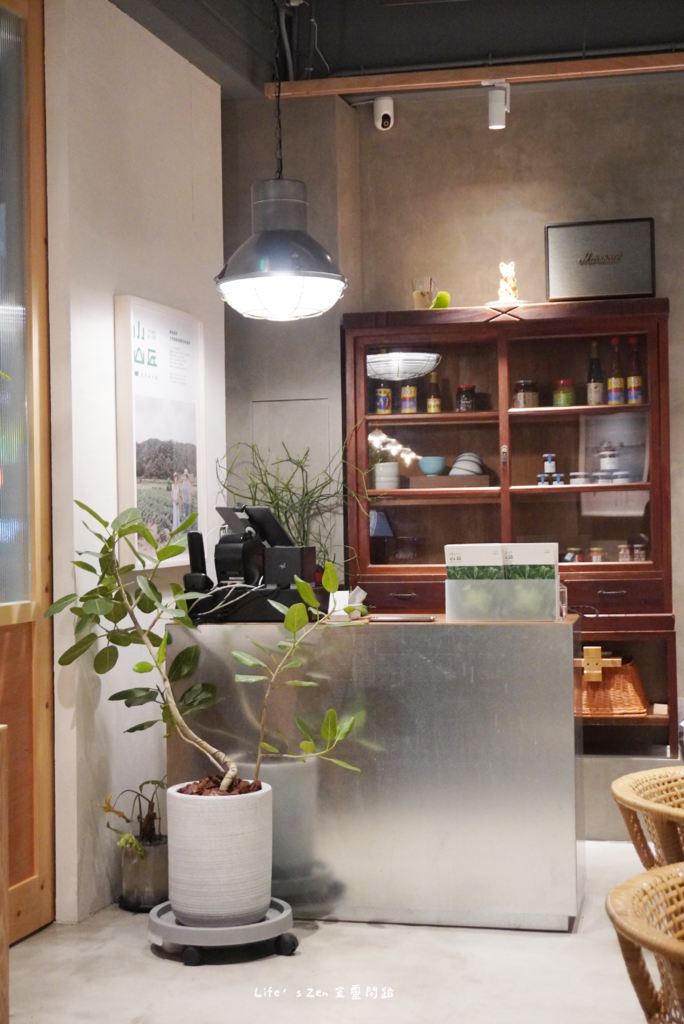 汐止文青·質感火鍋店《小山丘自然系火鍋 汐科店》，走進芬多精的世界、食材新鮮好吃、燈光美氣氛佳42.png