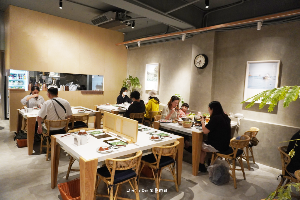 汐止文青·質感火鍋店《小山丘自然系火鍋 汐科店》，走進芬多精的世界、食材新鮮好吃、燈光美氣氛佳22.png