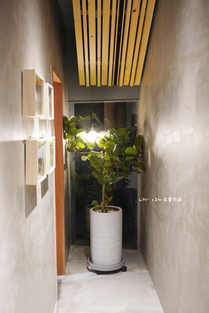 汐止文青·質感火鍋店《小山丘自然系火鍋 汐科店》，走進芬多精的世界、食材新鮮好吃、燈光美氣氛佳13.png