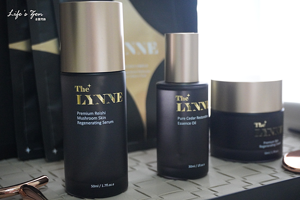 質感開箱｜方文琳個人品牌保養品「The Lynne」沉靜雪松系列禮盒8.png