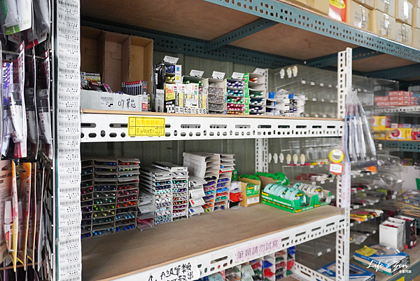 生活百貨批發工廠划算去哪裡找?新北汐止五花八門生活百貨批發倉庫,琳瑯滿目標價再7折.附設停車場52.png 生活百貨批發工廠划算去哪裡找?新北汐止五花八門生活百貨批發倉庫,琳瑯滿目標價再7折.附設停車場52.png