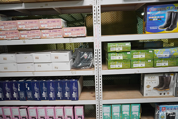 生活百貨批發工廠划算去哪裡找?新北汐止五花八門生活百貨批發倉庫,琳瑯滿目標價再7折.附設停車場31.png 生活百貨批發工廠划算去哪裡找?新北汐止五花八門生活百貨批發倉庫,琳瑯滿目標價再7折.附設停車場31.png