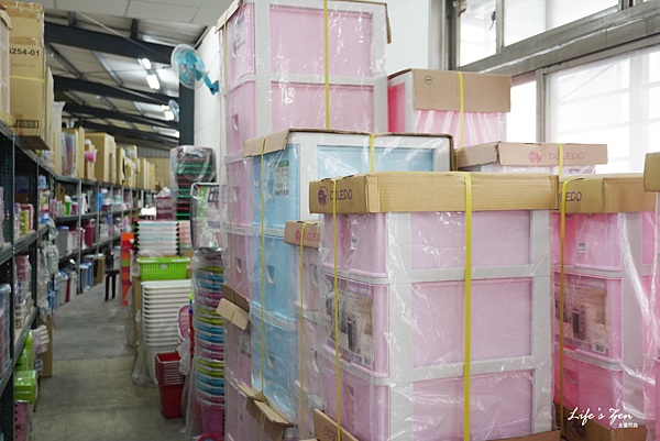 生活百貨批發工廠划算去哪裡找?新北汐止五花八門生活百貨批發倉庫,琳瑯滿目標價再7折.附設停車場39.png 生活百貨批發工廠划算去哪裡找?新北汐止五花八門生活百貨批發倉庫,琳瑯滿目標價再7折.附設停車場39.png