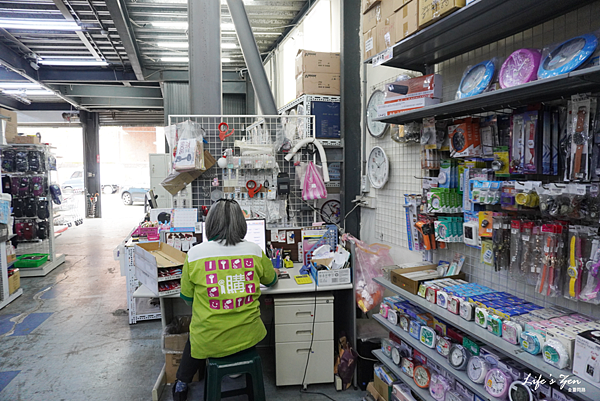 生活百貨批發工廠划算去哪裡找?新北汐止五花八門生活百貨批發倉庫,琳瑯滿目標價再7折.附設停車場45.png 生活百貨批發工廠划算去哪裡找?新北汐止五花八門生活百貨批發倉庫,琳瑯滿目標價再7折.附設停車場45.png