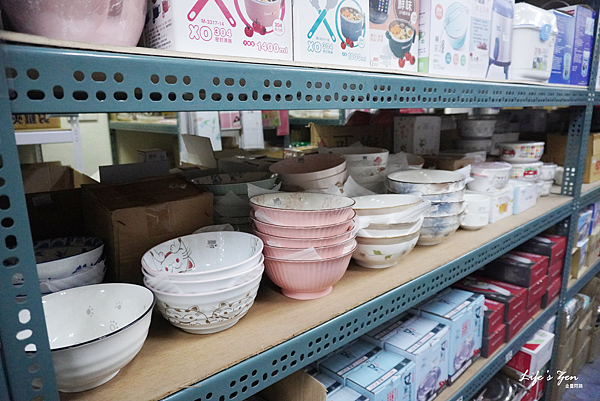 生活百貨批發工廠划算去哪裡找?新北汐止五花八門生活百貨批發倉庫,琳瑯滿目標價再7折.附設停車場59.png 生活百貨批發工廠划算去哪裡找?新北汐止五花八門生活百貨批發倉庫,琳瑯滿目標價再7折.附設停車場59.png