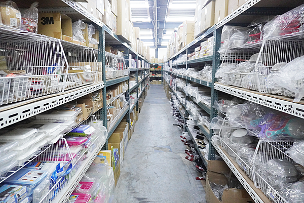 生活百貨批發工廠划算去哪裡找?新北汐止五花八門生活百貨批發倉庫,琳瑯滿目標價再7折.附設停車場62.png 生活百貨批發工廠划算去哪裡找?新北汐止五花八門生活百貨批發倉庫,琳瑯滿目標價再7折.附設停車場62.png