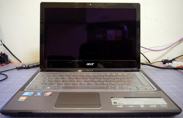 Acer 4820TG-32.JPG
