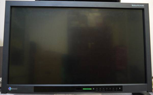 EIZO SX2762W-1.JPG