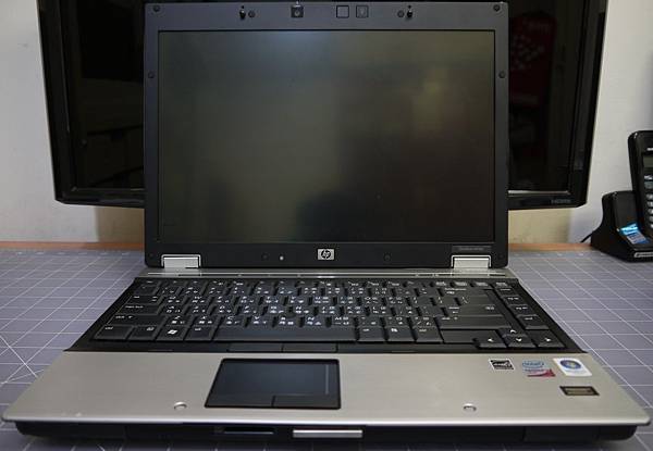 HP EliteBook 6930P-2.JPG