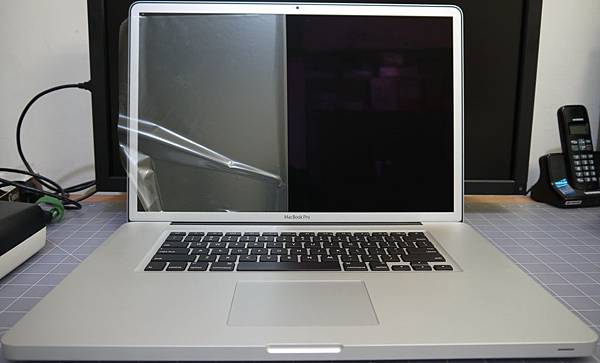 MBP AG 17吋-8.JPG