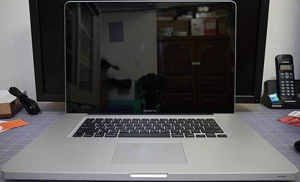 Apple 17" Macbook pro