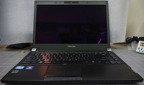 Toshiba R830-36