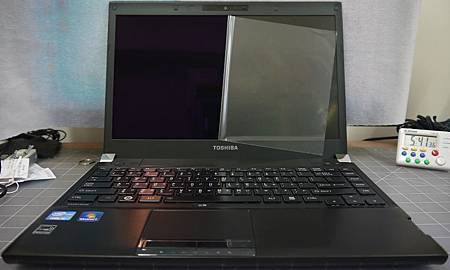 Toshiba R830-41