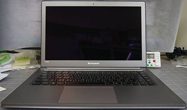 Lenovo U300s-3