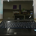 Fujitsu SH572鏡面螢幕筆記型電腦