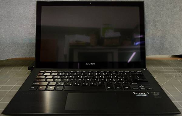 SONY VAIO SVP112-1