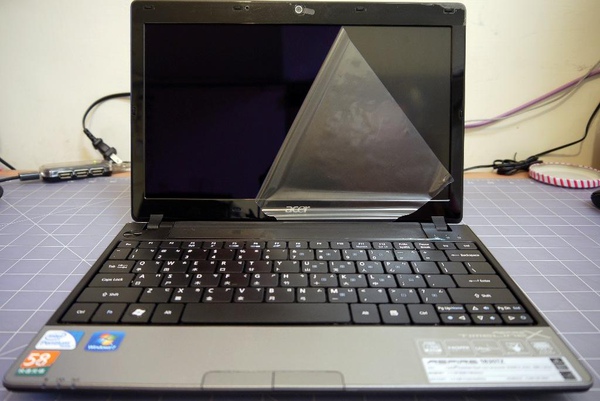 Acer 1830T-9.JPG