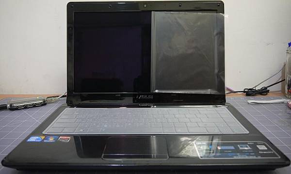 Asus A42J-17.JPG