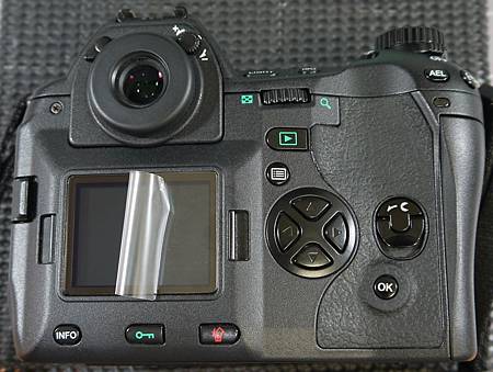 Olympus E1