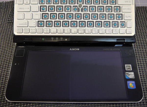 VAIO P11ALJ-3.JPG